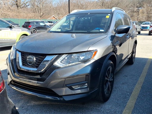 Used 2018 Nissan Rogue SL image 1