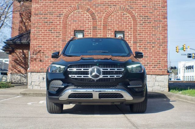 Used 2025 Mercedes-Benz GLE 350 4MATIC w/ 3rd Row Seat Package image 2