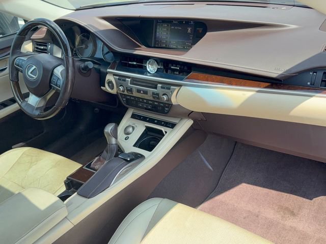 Used 2016 Lexus ES 350 FWD image 32