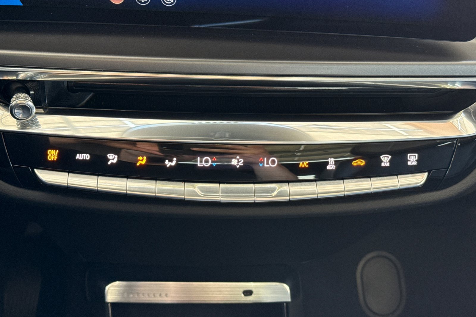 Used 2024 Cadillac Lyriq Tech AWD/4WD image 30