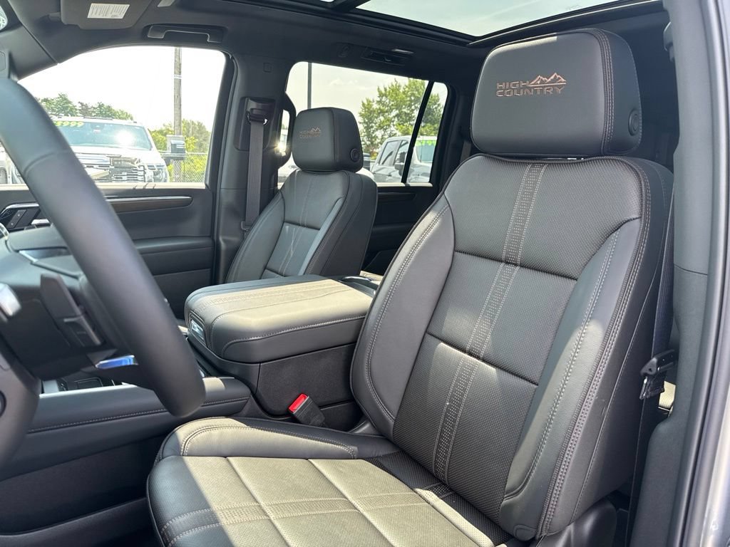 New 2026 Chevrolet Suburban High Country w/ Sun And Tow Package AWD/4WD image 20