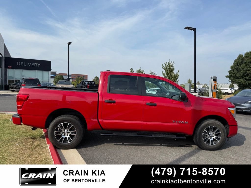 Used 2022 Nissan Titan SV AWD/4WD image 8