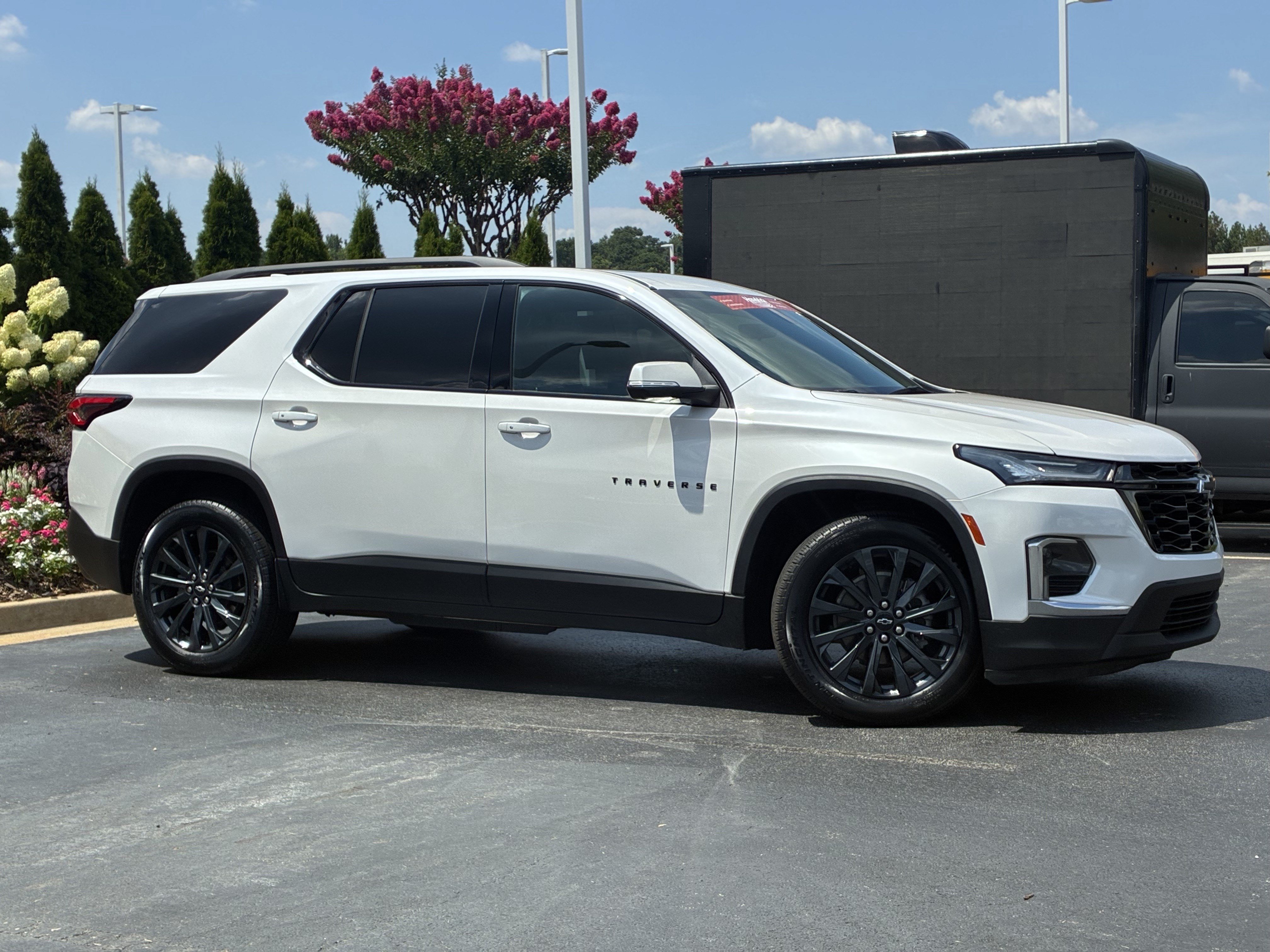 Used 2022 Chevrolet Traverse RS AWD/4WD image 3