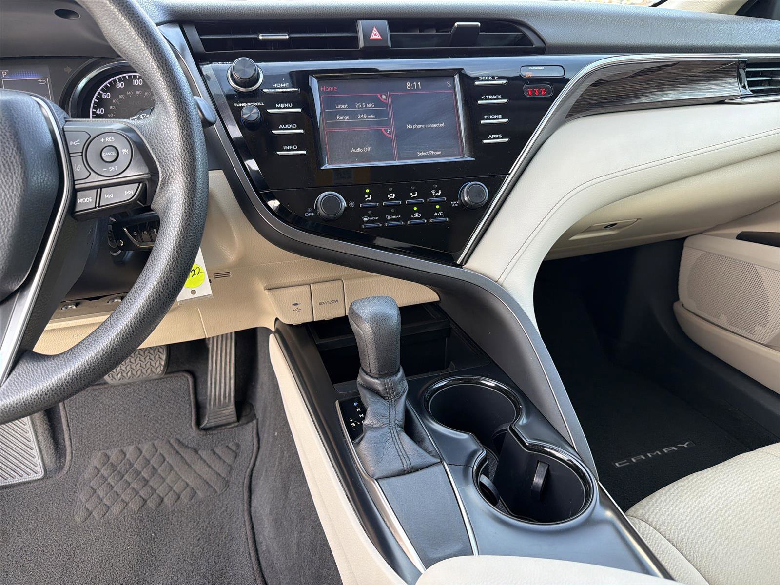 Used 2018 Toyota Camry LE FWD image 26