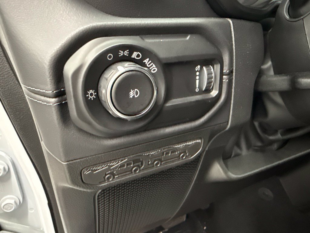 New 2026 Jeep Wrangler Unlimited Sahara AWD/4WD image 20
