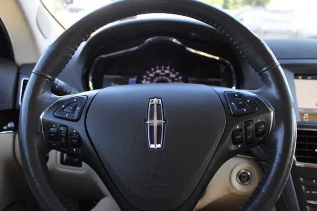 Used 2018 Lincoln MKT AWD w/ Technology Package image 13
