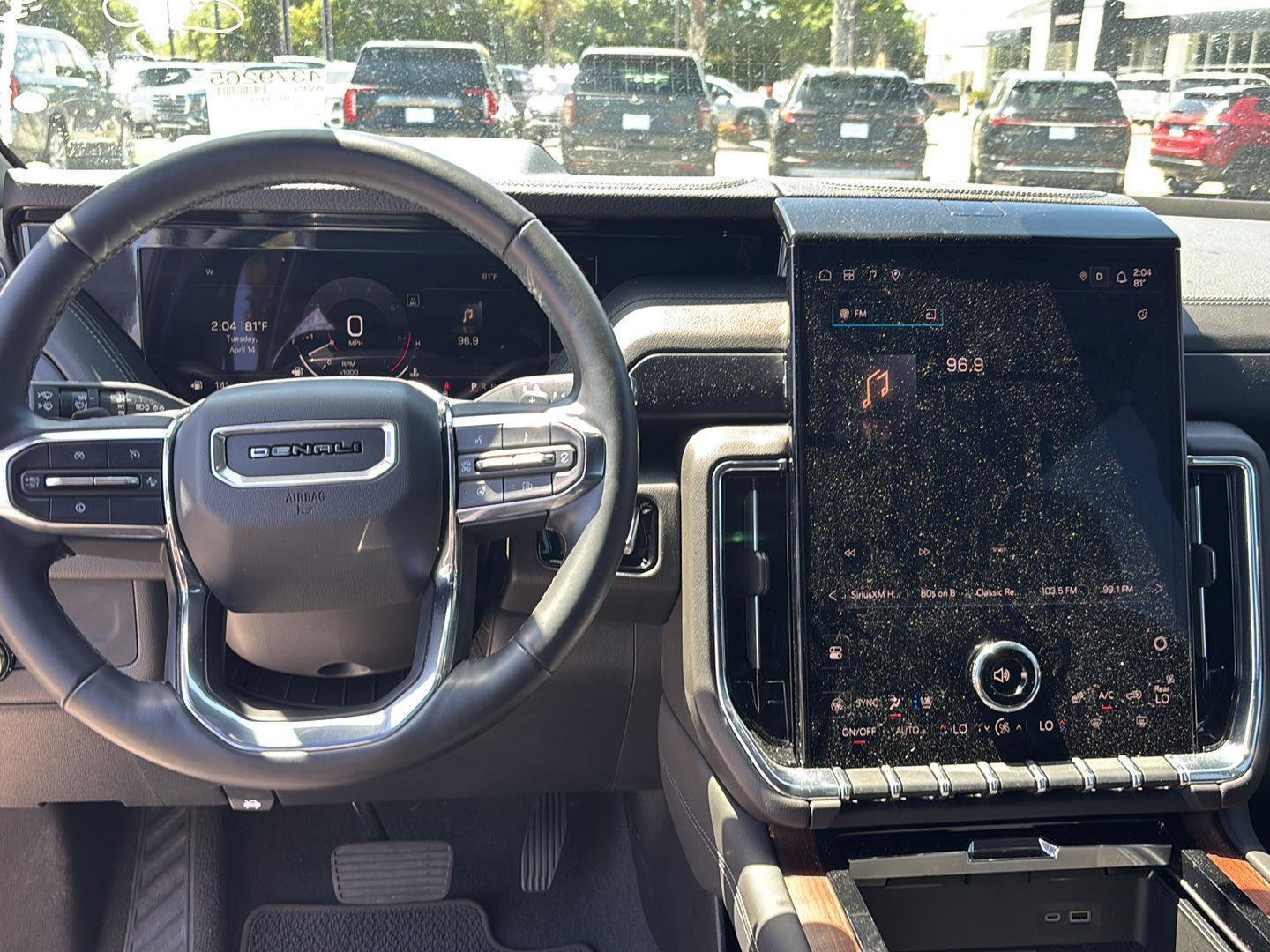 Used 2025 GMC Yukon Denali image 18