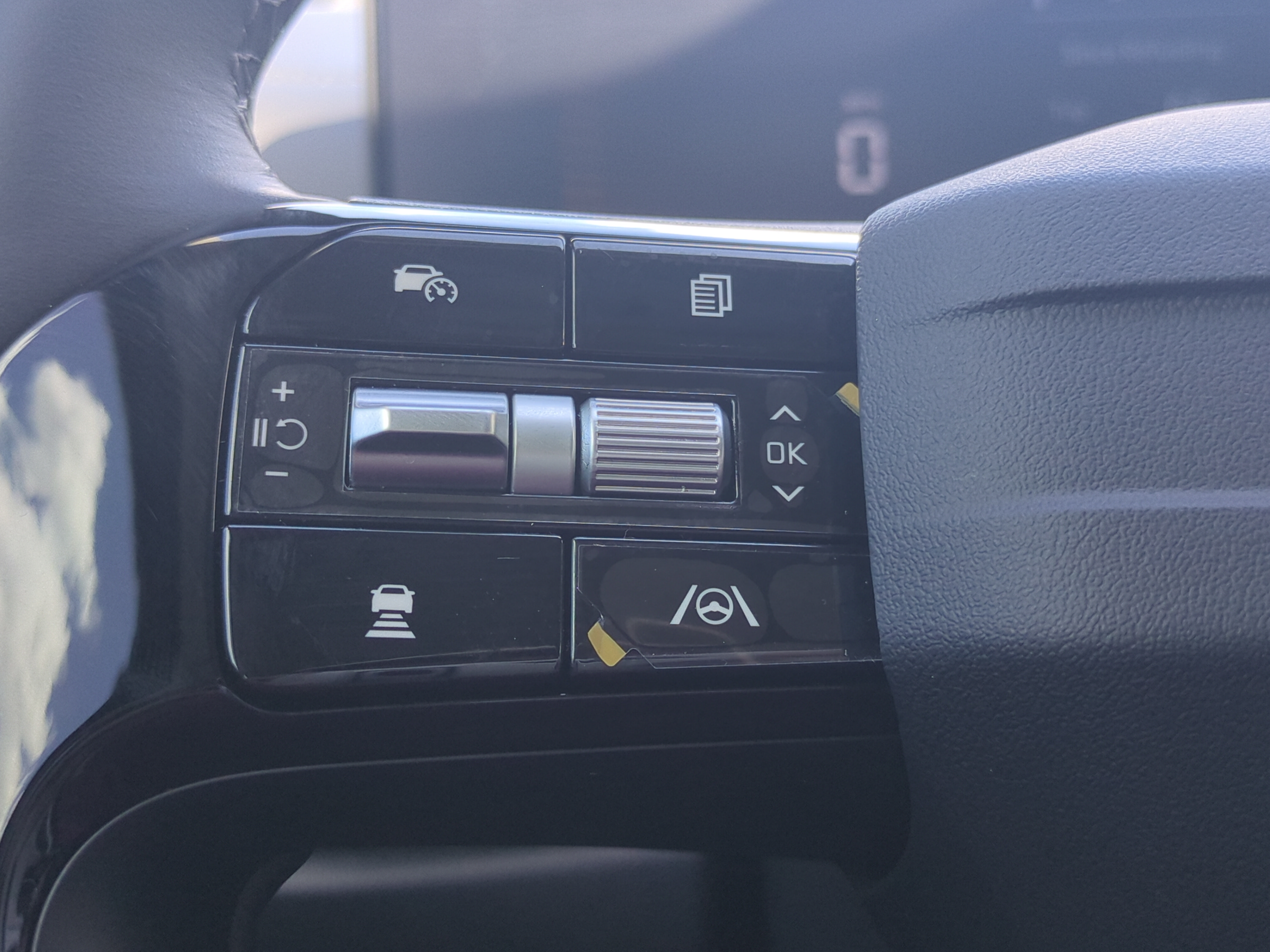 New 2026 Kia Sorento LX FWD image 15