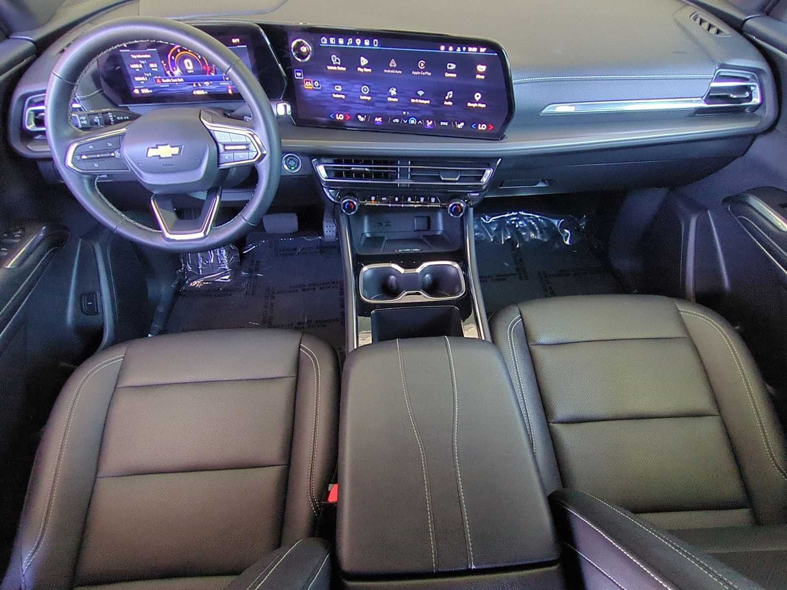 Used 2025 Chevrolet Traverse LT FWD image 13