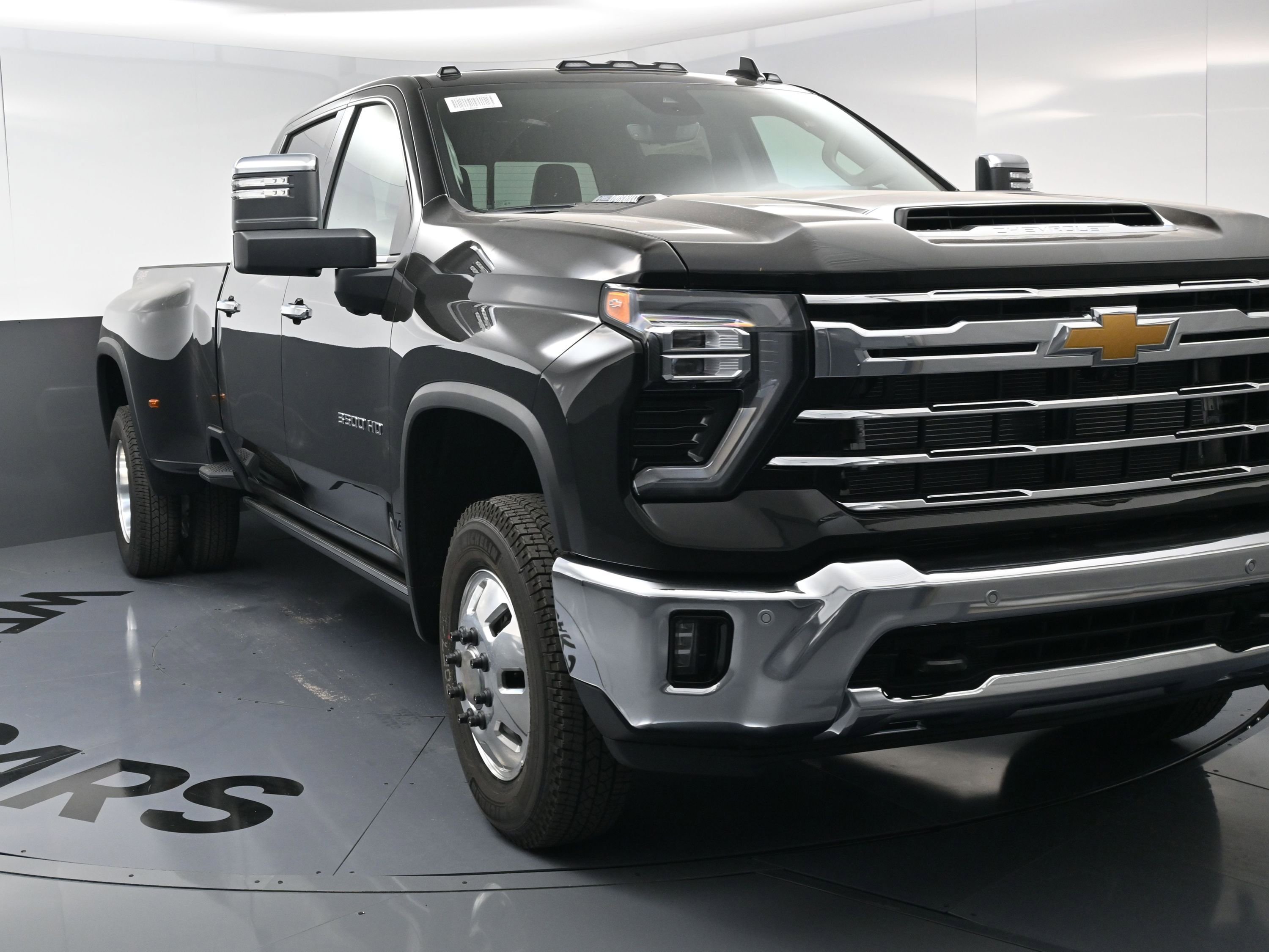 New 2026 Chevrolet Silverado 3500 LTZ w/ LTZ Plus Package image 3