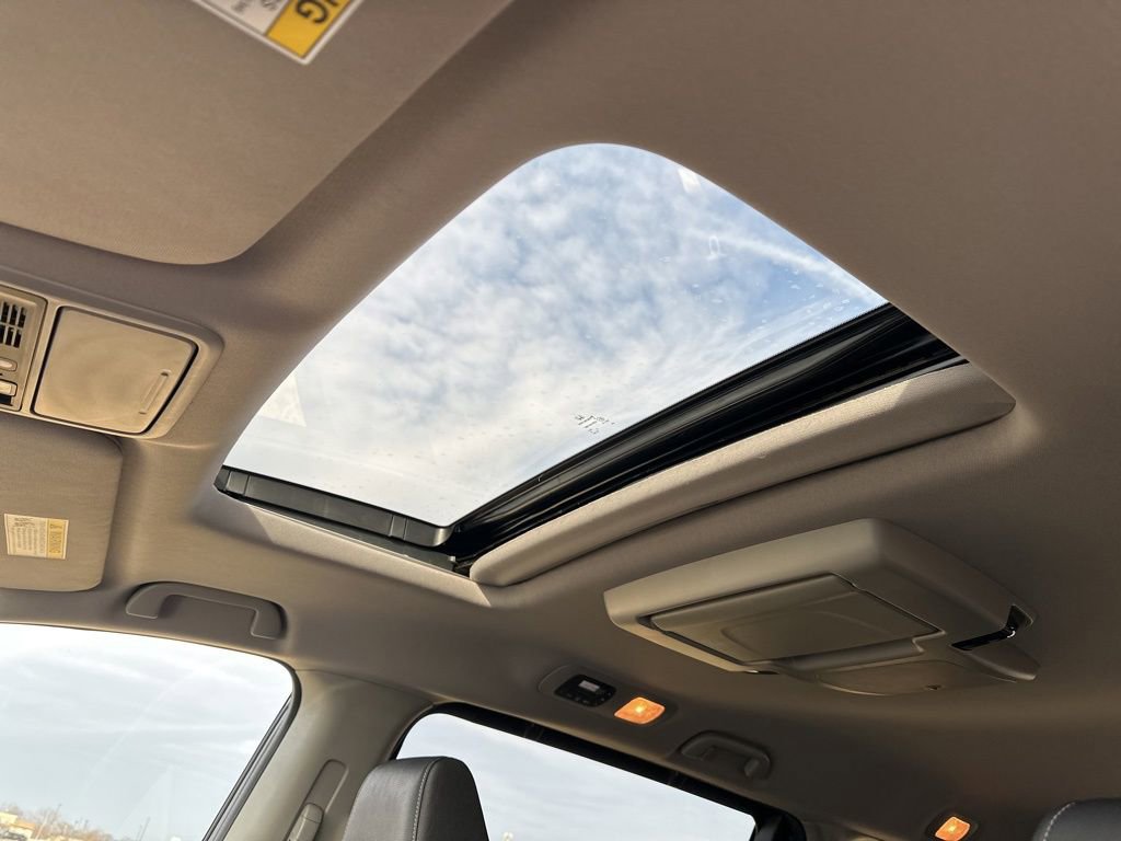 Certified 2023 Honda Odyssey Touring image 6