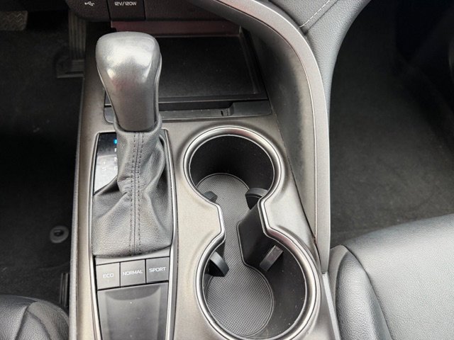 Used 2024 Toyota Camry SE FWD image 18