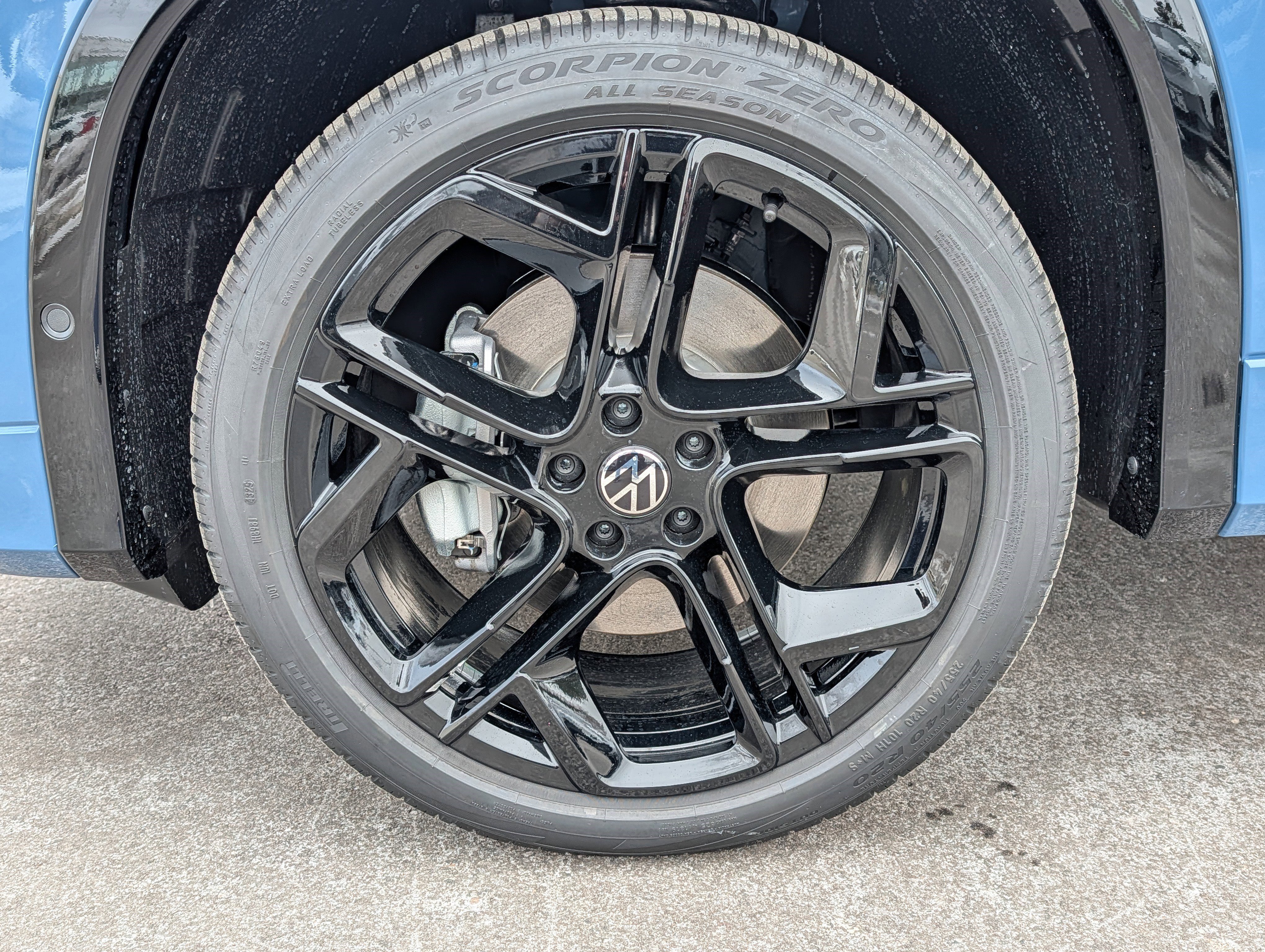 New 2026 Volkswagen Tiguan SE R-Line image 5