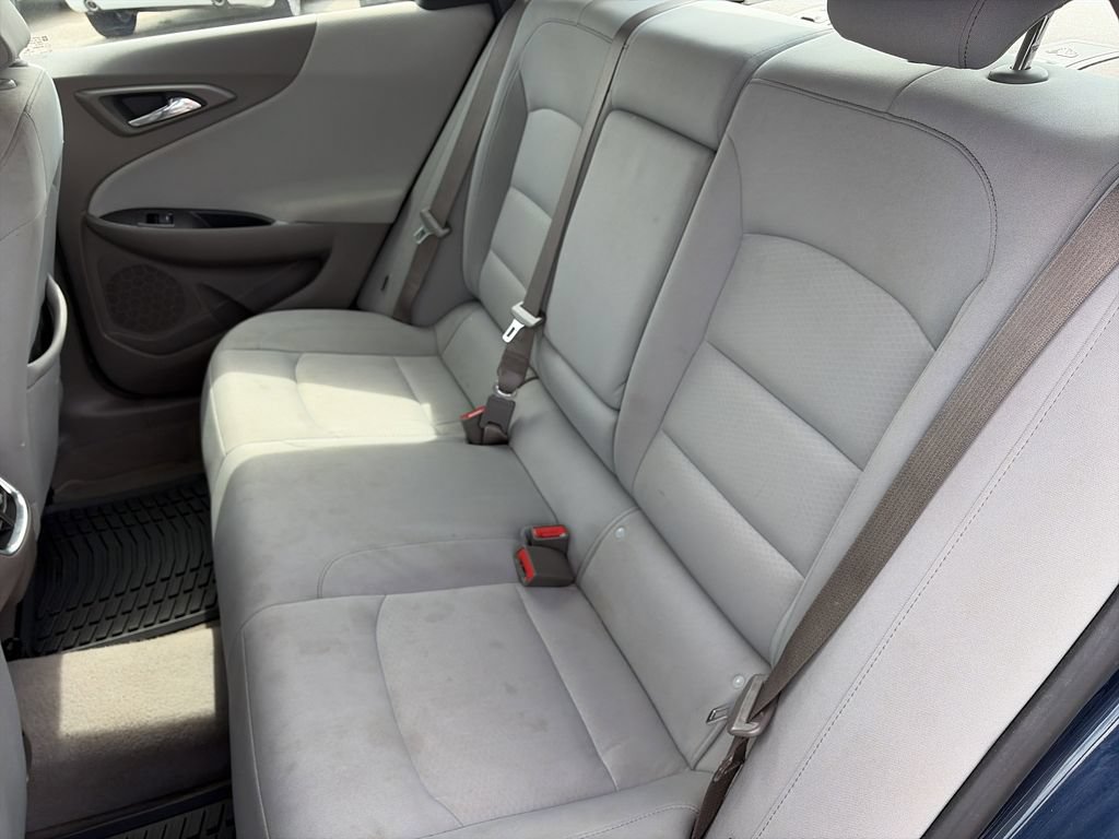 Used 2021 Chevrolet Malibu LT FWD image 28