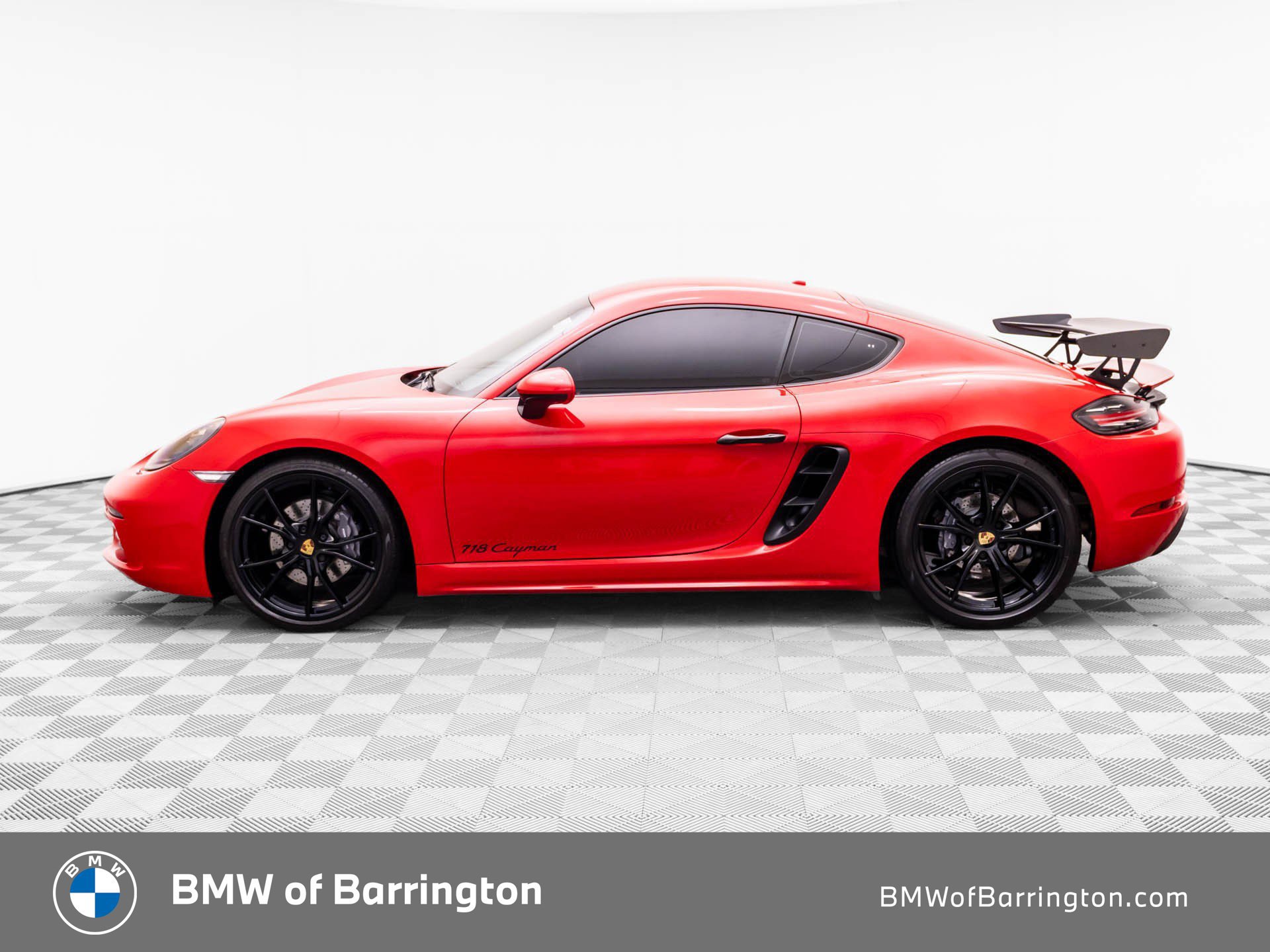 Used 2024 Porsche 718 Cayman RWD image 2