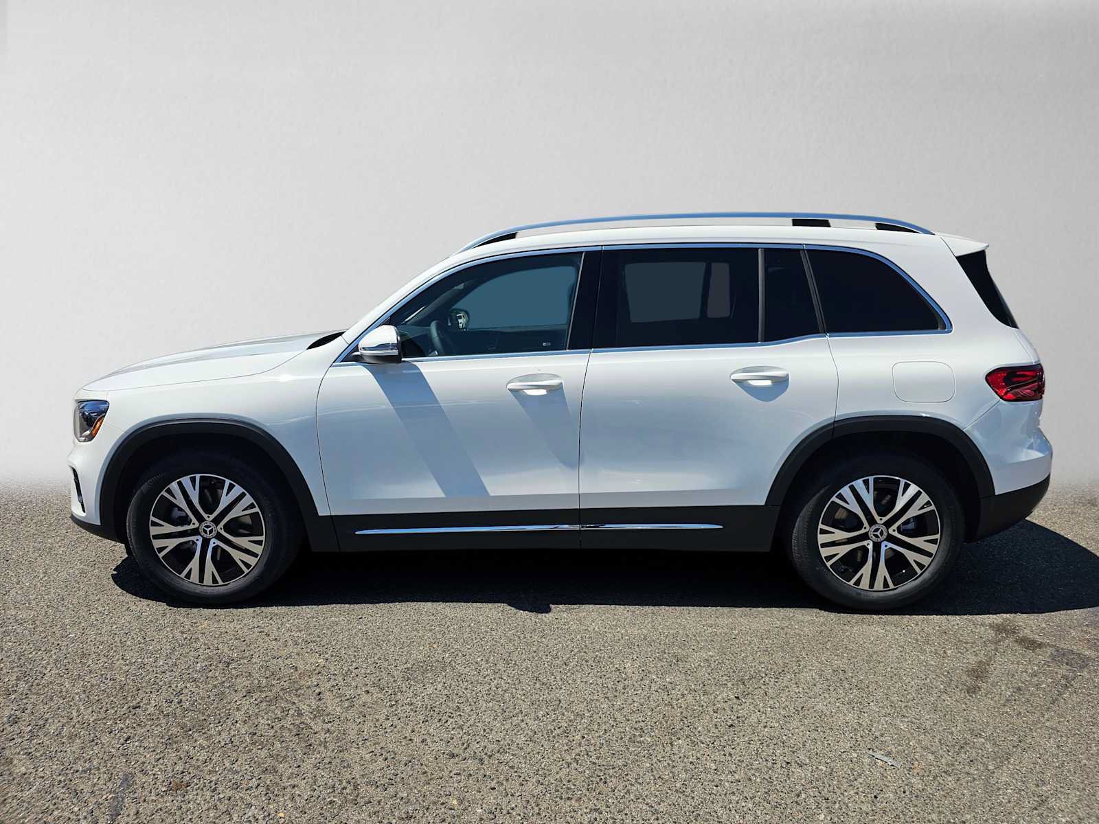 New 2026 Mercedes-Benz GLB 250 image 6