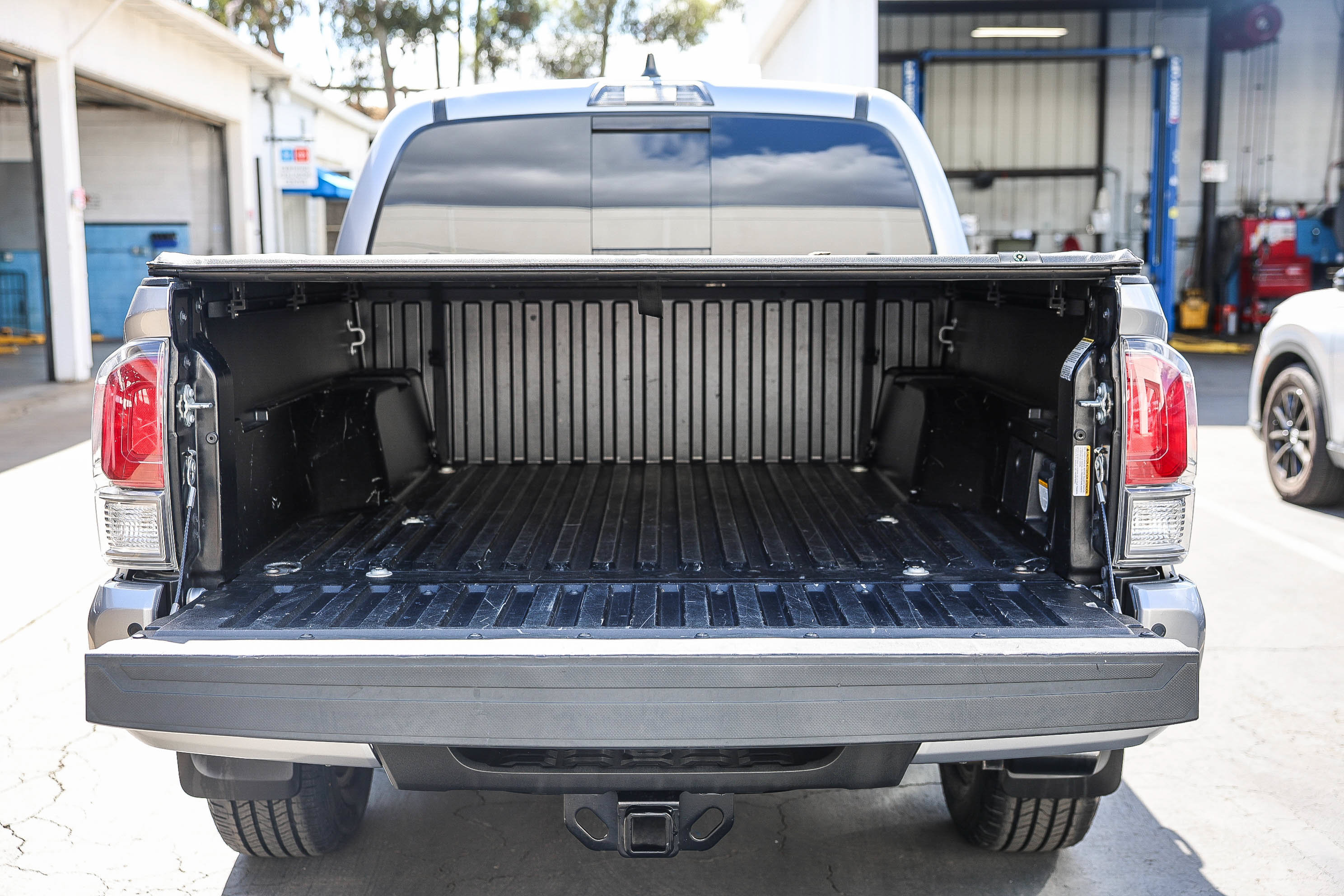 Used 2021 Toyota Tacoma TRD Sport w/ Technology Package RWD image 28