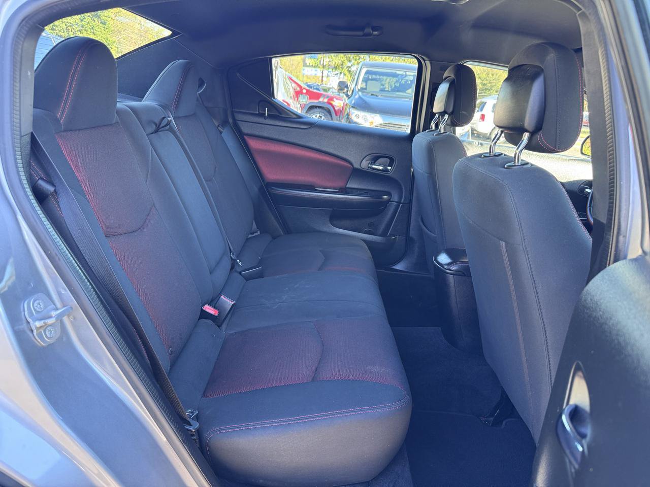 Used 2014 Dodge Avenger SXT w/ Rallye Appearance Group FWD image 16
