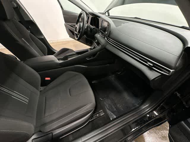 Used 2023 Hyundai Elantra SEL w/ Winter Weather Package FWD image 20