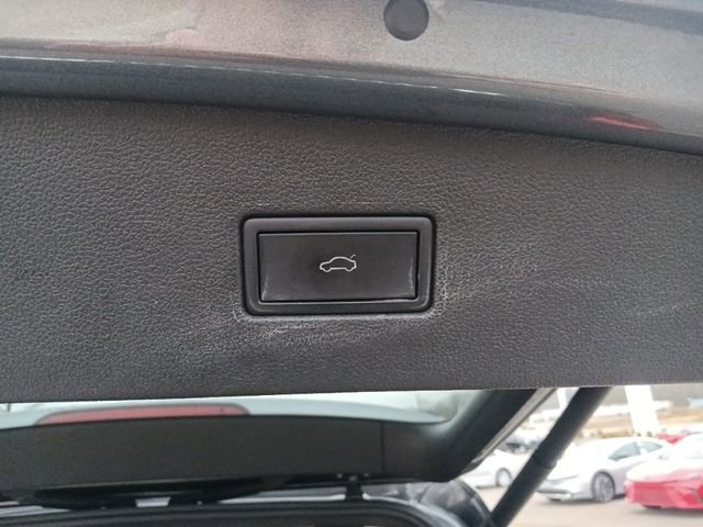 Used 2023 Volkswagen Tiguan SEL R-Line image 30