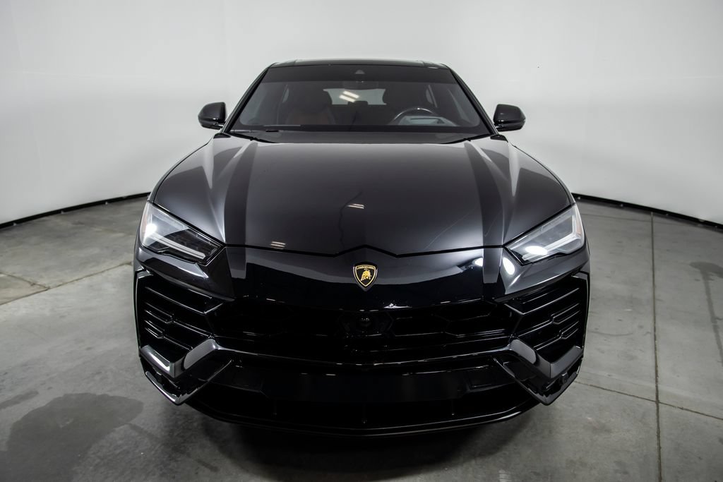Used 2021 Lamborghini Urus AWD/4WD image 2