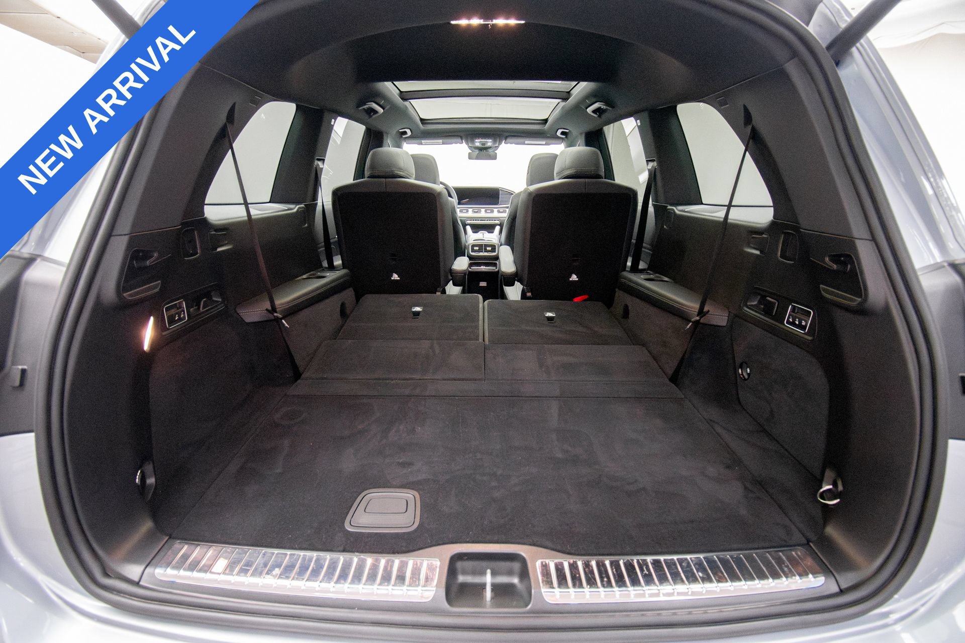 Used 2025 Mercedes-Benz GLS 450 4MATIC image 41
