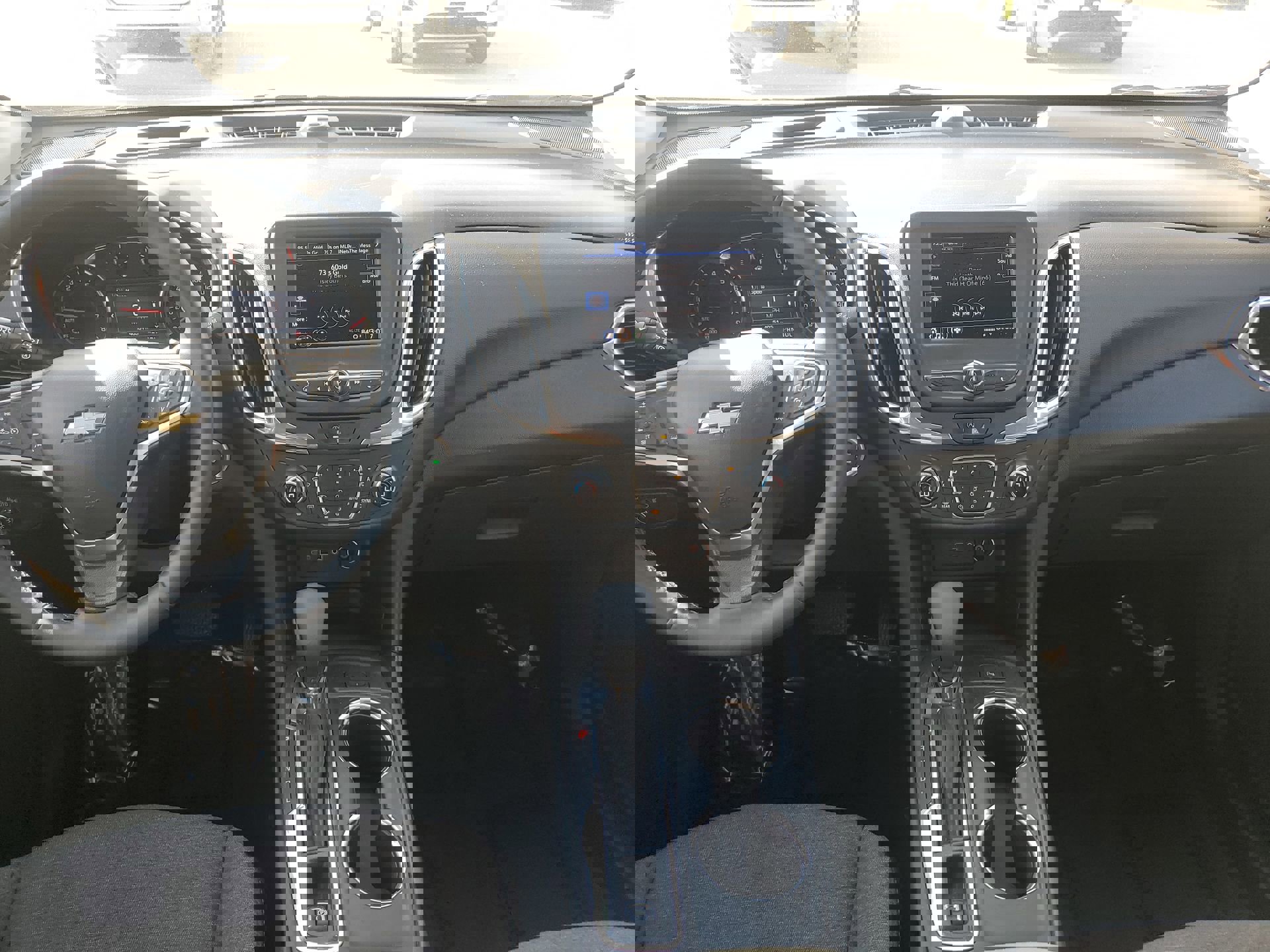 Used 2023 Chevrolet Equinox LT image 10