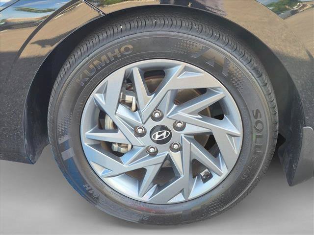 Used 2024 Hyundai Elantra SEL FWD image 22