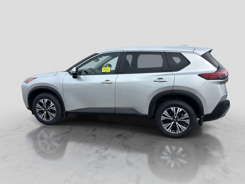 Used 2023 Nissan Rogue SV image 2
