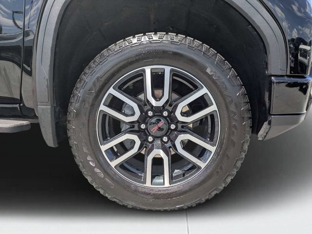 Used 2025 GMC Sierra 1500 AT4 w/ Technology Package AWD/4WD image 10