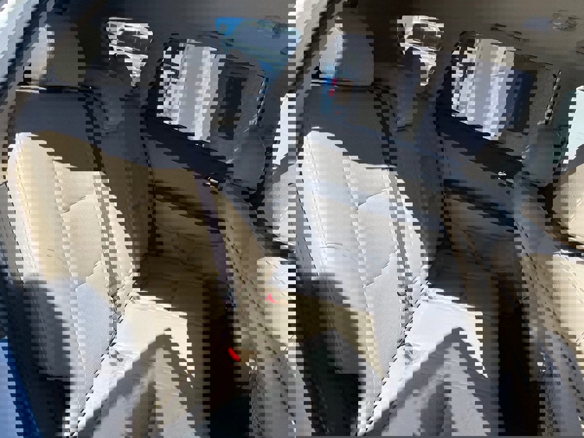 Used 2011 Hyundai Elantra SE image 32