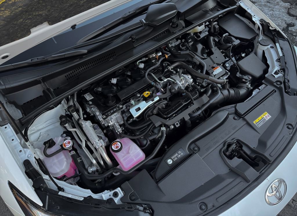 Used 2025 Toyota Prius Plug-In Hybrid image 28