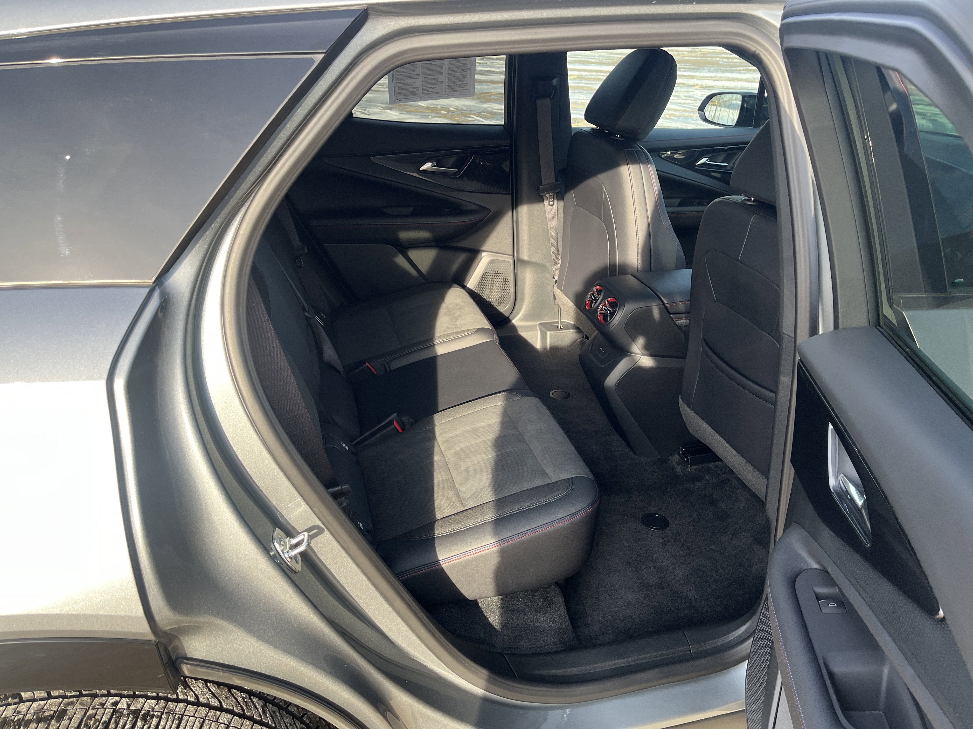 Used 2025 Chevrolet Blazer EV RS image 13