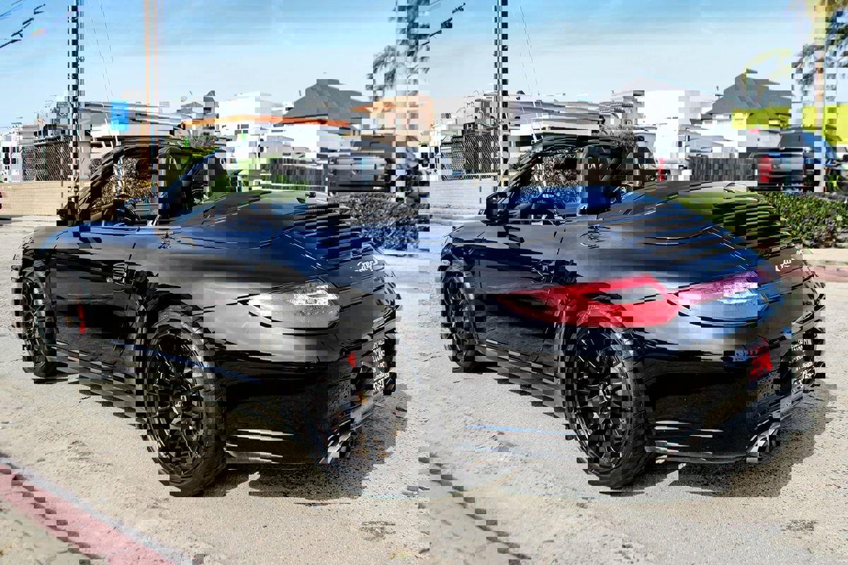 Used 2011 Porsche 911 Carrera 4S image 3