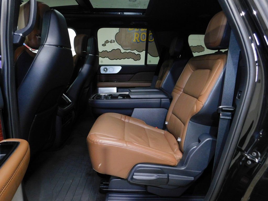 Used 2024 Lincoln Navigator L Reserve w/ Equipment Group 201A image 79