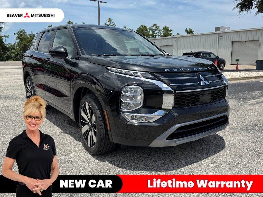 New 2025 Mitsubishi Outlander SE