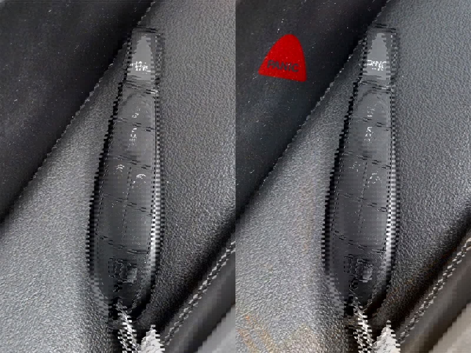 Used 2015 Chrysler Town & Country Touring-L w/ Driver Convenience Group image 34