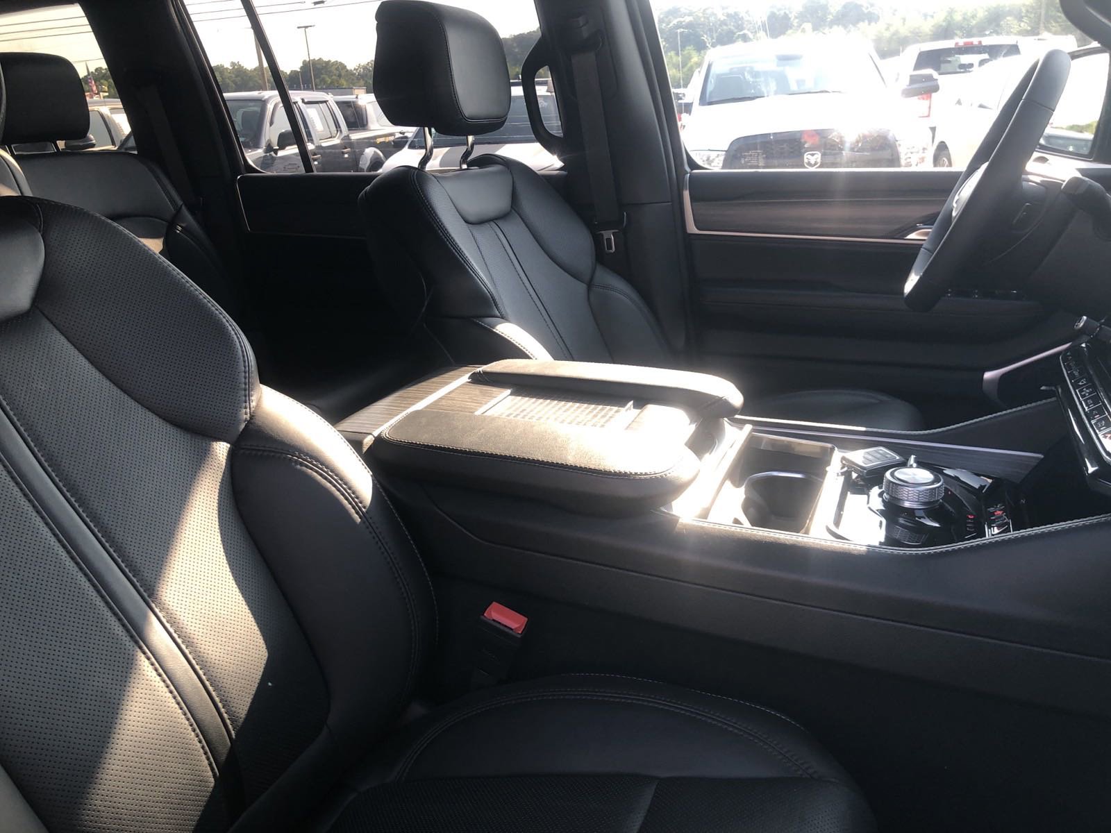 Used 2024 Jeep Wagoneer L Series II w/ Flexible Seating Group image 55