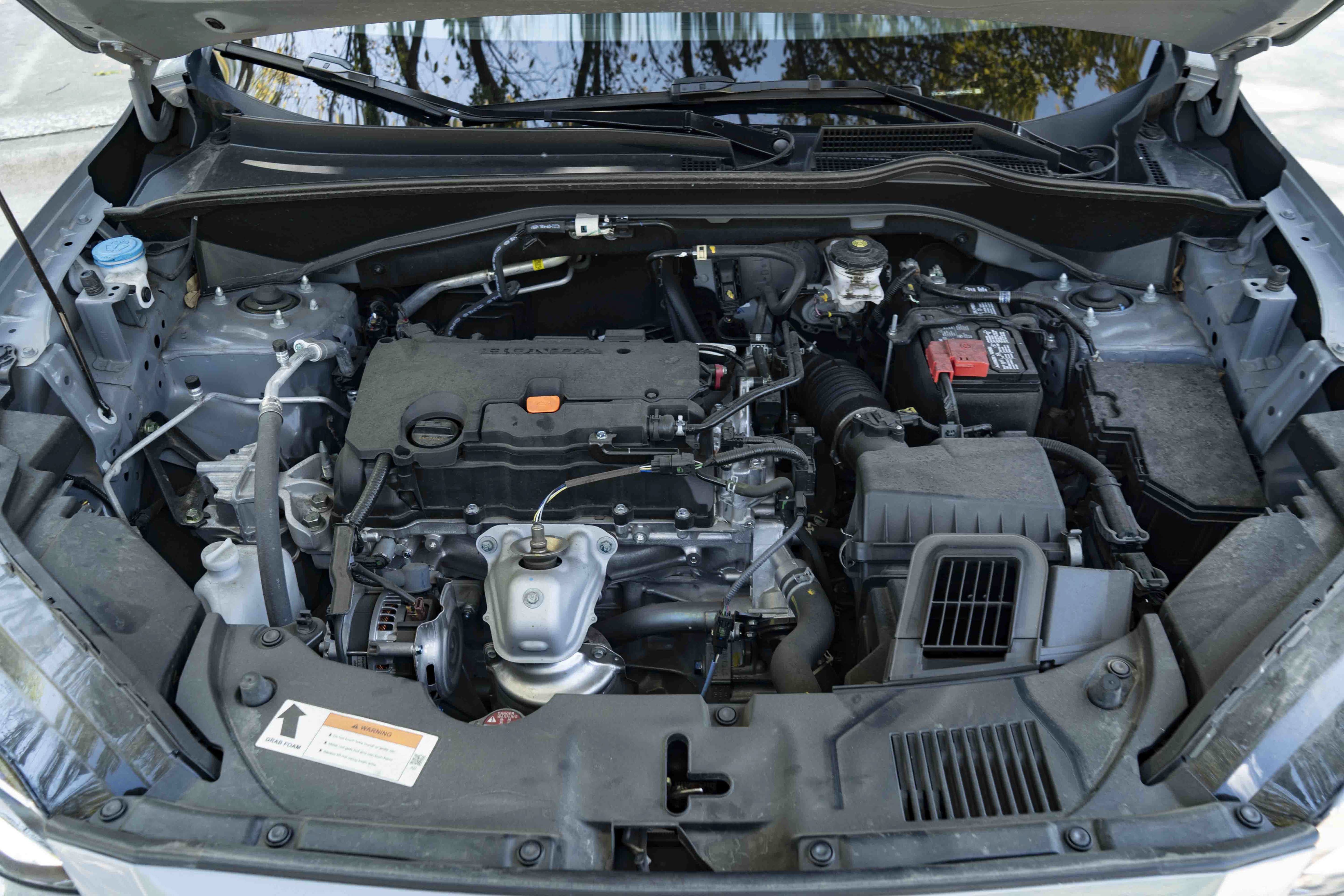 Certified 2025 Honda HR-V Sport image 42