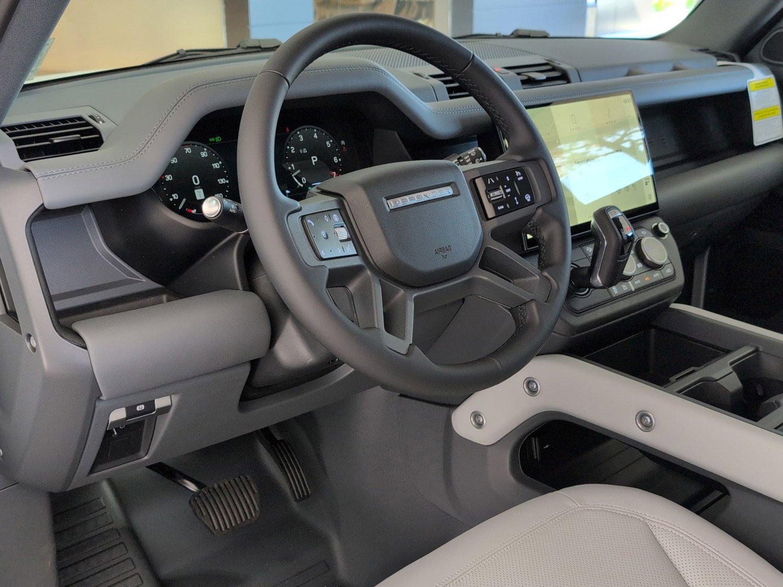 New 2026 Land Rover Defender 110 X-Dynamic SE AWD/4WD image 4
