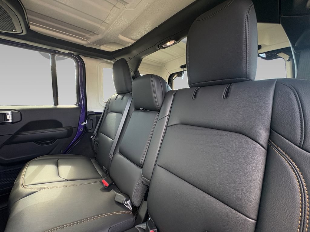 New 2026 Jeep Wrangler Unlimited Sahara AWD/4WD image 4