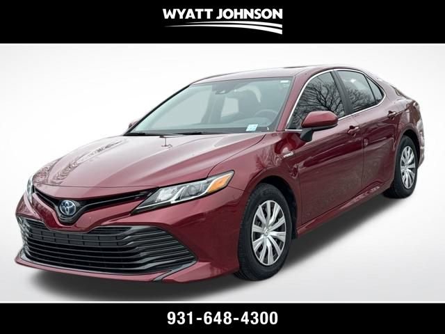 Used 2020 Toyota Camry LE image 1