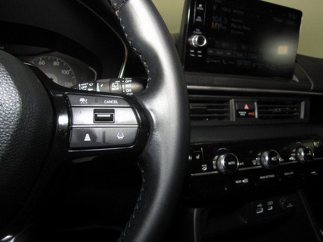 Certified 2024 Honda Pilot Touring image 6