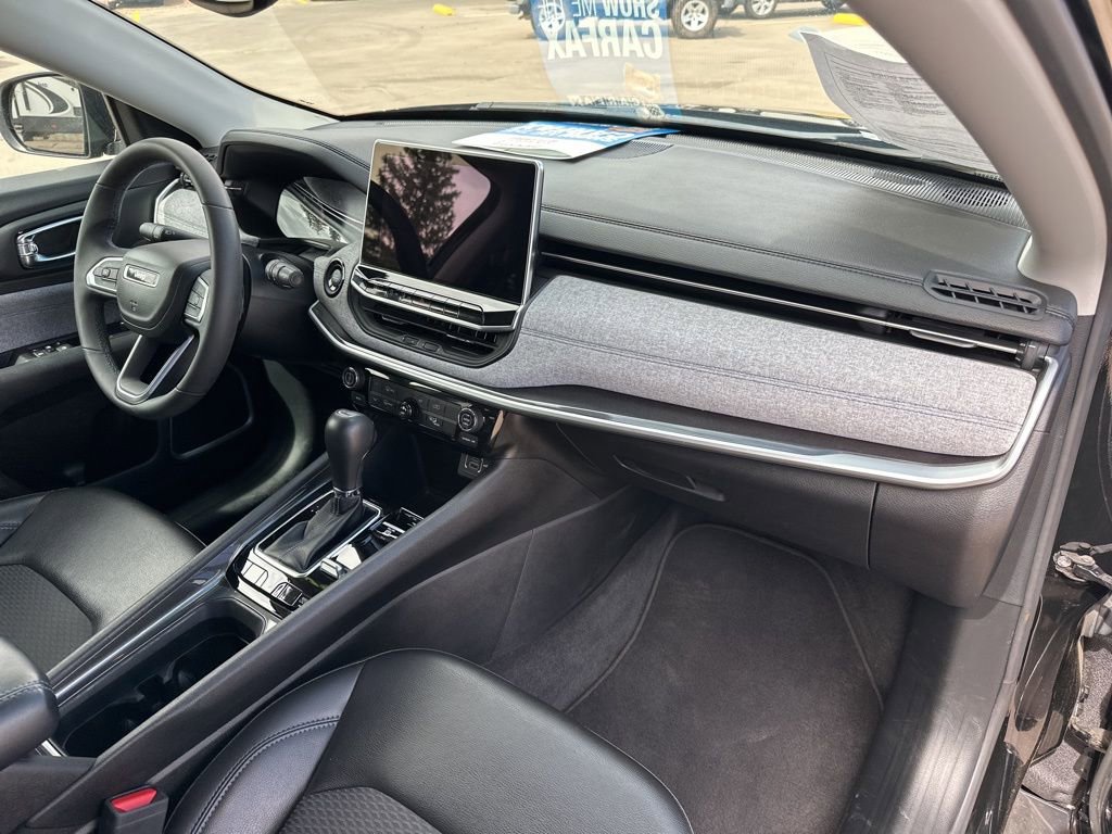 Used 2022 Jeep Compass Latitude AWD/4WD image 15