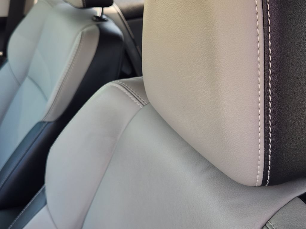 Certified 2017 Toyota RAV4 Platinum FWD image 16