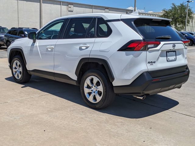 Used 2023 Toyota RAV4 LE FWD image 8