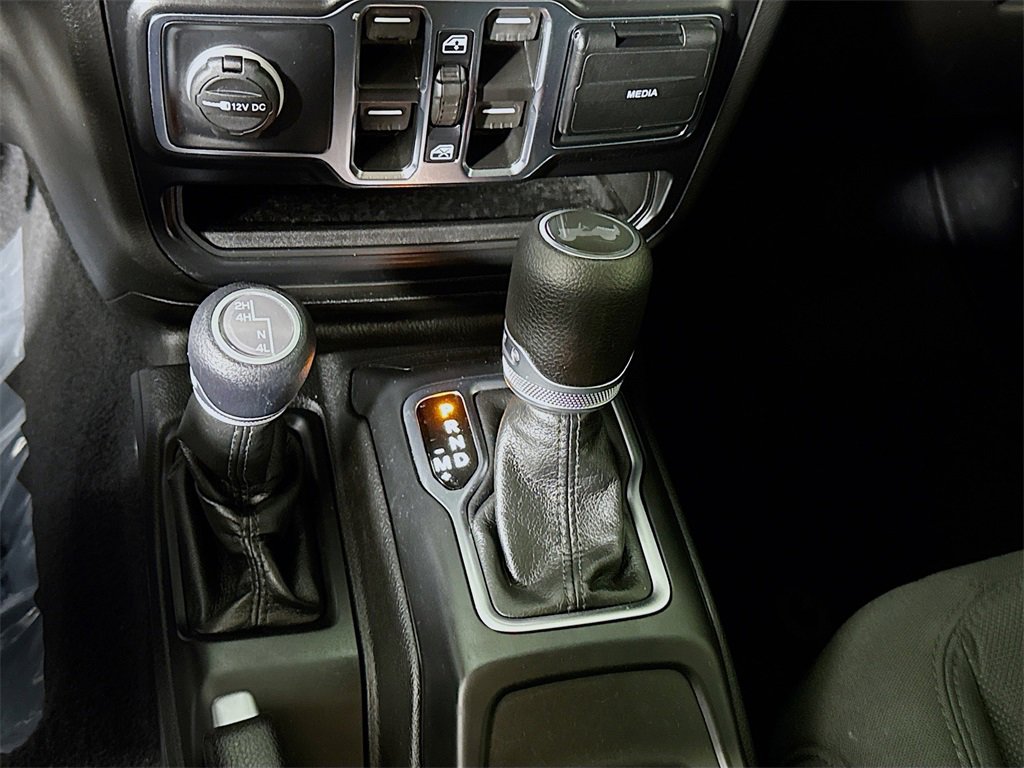Used 2022 Jeep Wrangler Unlimited Sport image 10