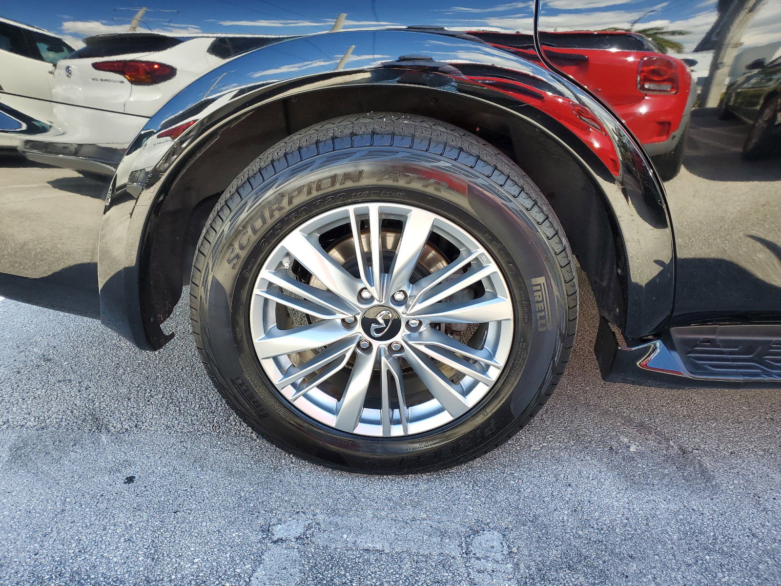 Used 2019 INFINITI QX80 Luxe image 7