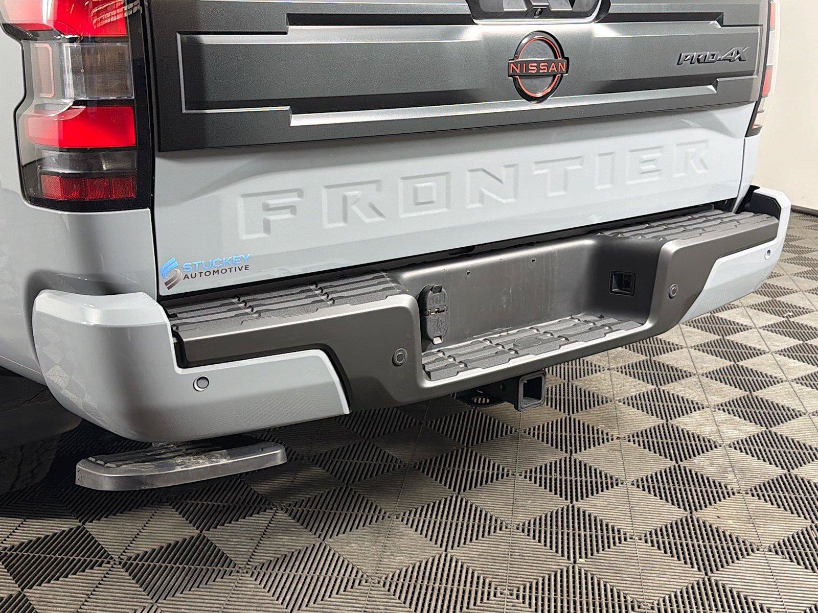 Used 2025 Nissan Frontier PRO-4X w/ Tow Package AWD/4WD image 38