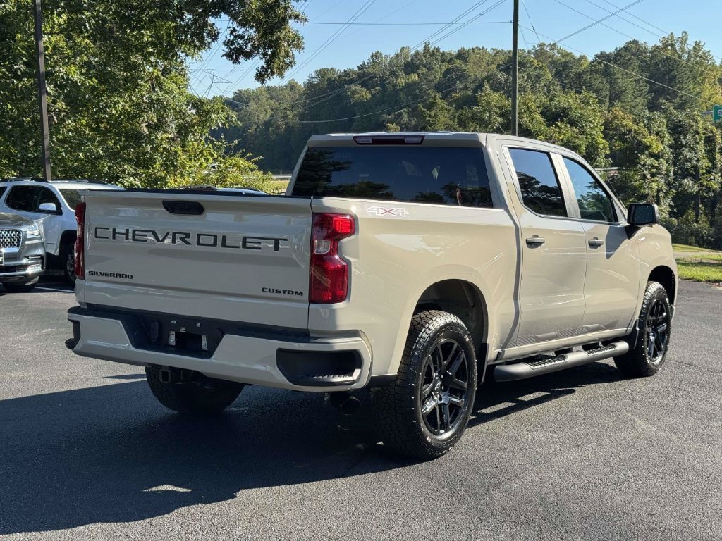 New 2026 Chevrolet Silverado 1500 Custom w/ Turbomax Blackout Package AWD/4WD image 21